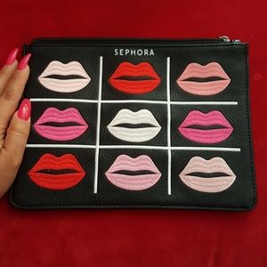 Lips Clutch